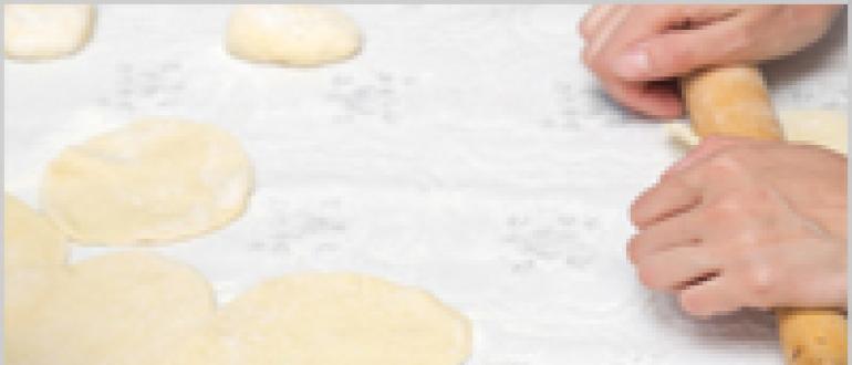 Cómo cocinar belyashi esponjoso en una sartén